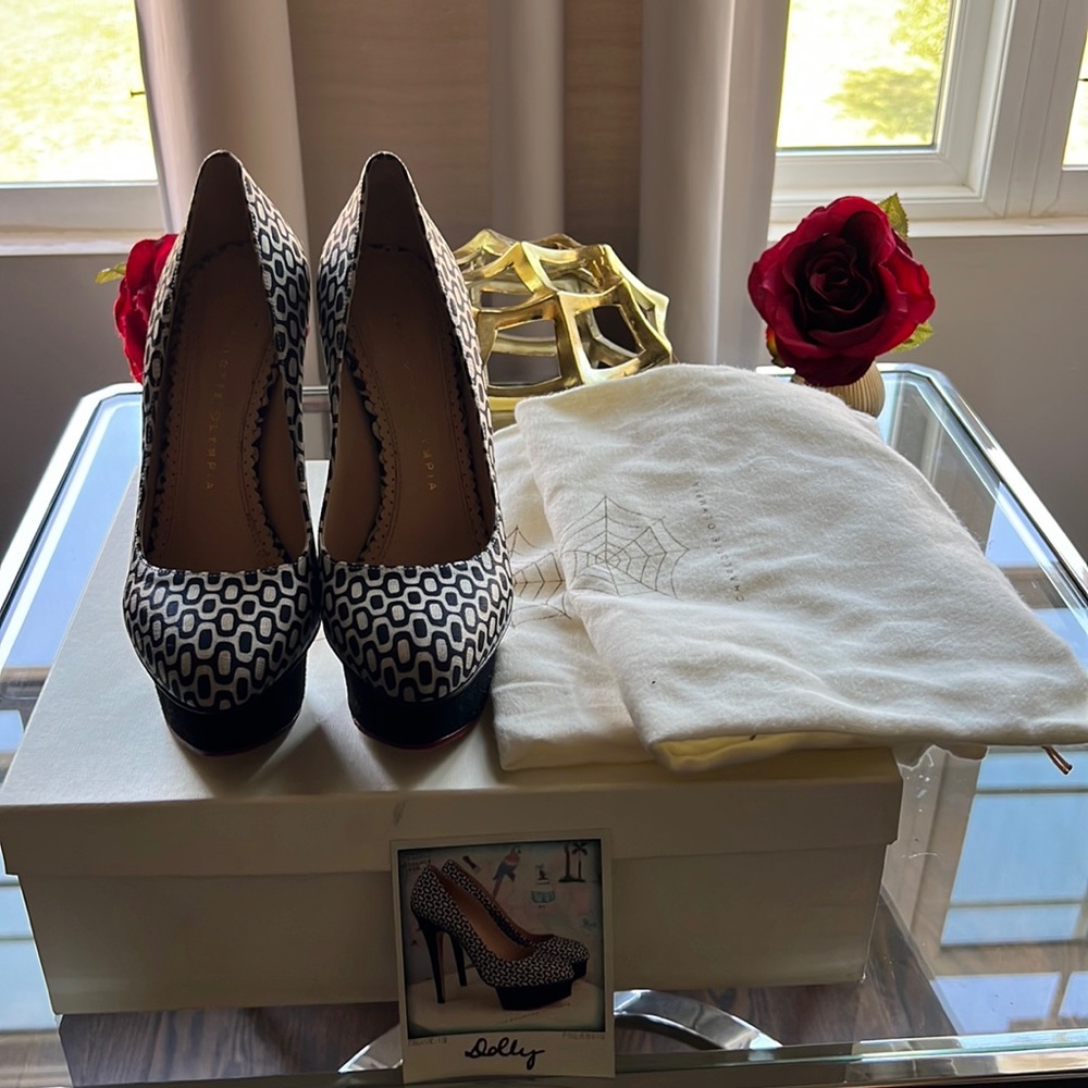 Women’s Pumps
